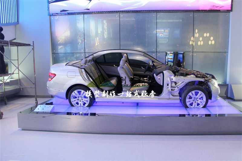 奔馳C200剖面展示車輛--稀土集團(tuán)
