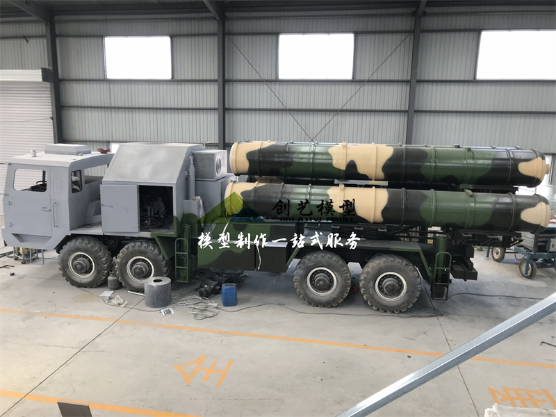 紅旗九防導(dǎo)彈車1:1模型