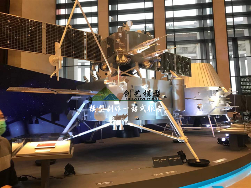 嫦娥五號(hào)上升器,、著陸器模型